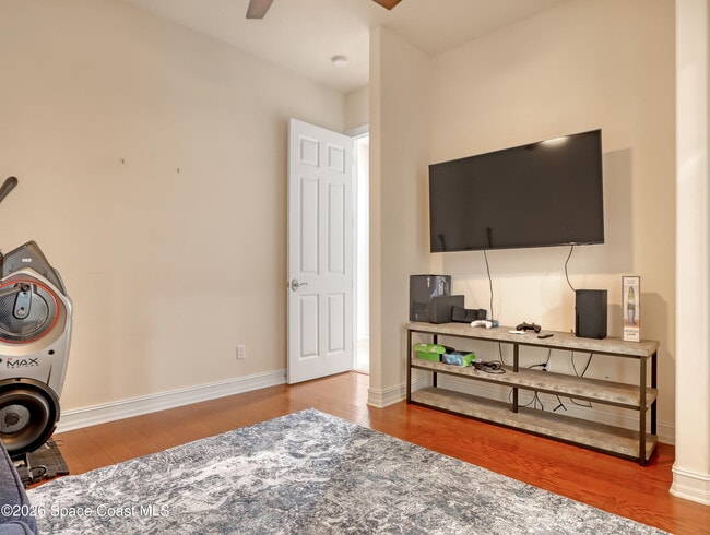 Building Photo - 118 Mediterranean Way