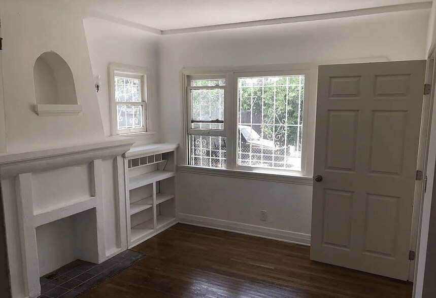 Living Room - 6119 11th Ave