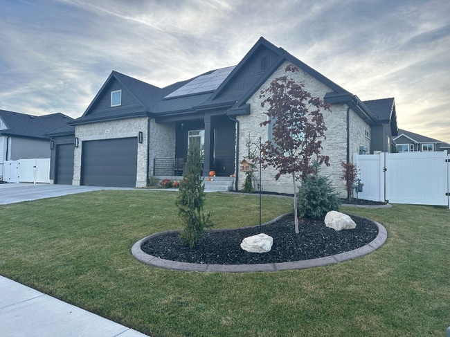 Building Photo - 8324 S Jayson Bend Dr