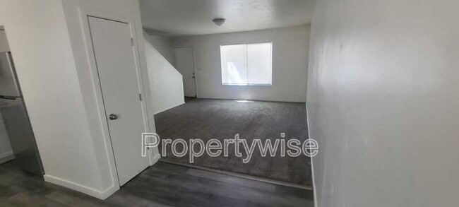 Building Photo - 1054 W 1520 N