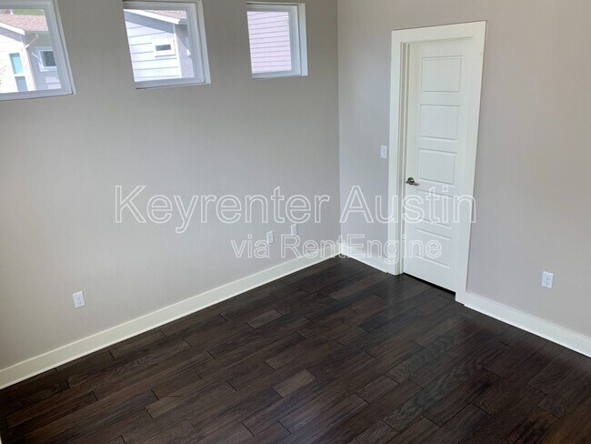 Building Photo - 2024 Geniveive Ln