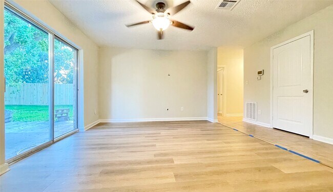 Building Photo - 12010 Flushing Meadows Dr