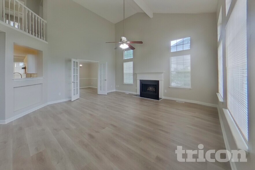 Building Photo - 1105 Glendevon Cir