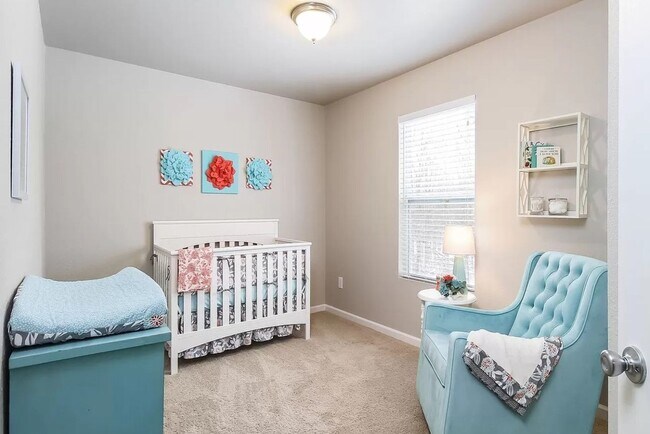 Building Photo - Immediate Occupancy Available!