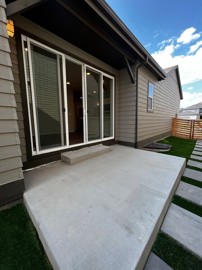 Building Photo - Beautiful 3 Bed 2.5 Bath in Timnath!