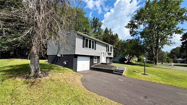 Building Photo - 104 Finwood Dr