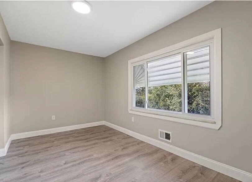 Building Photo - 2031 Chalfant St