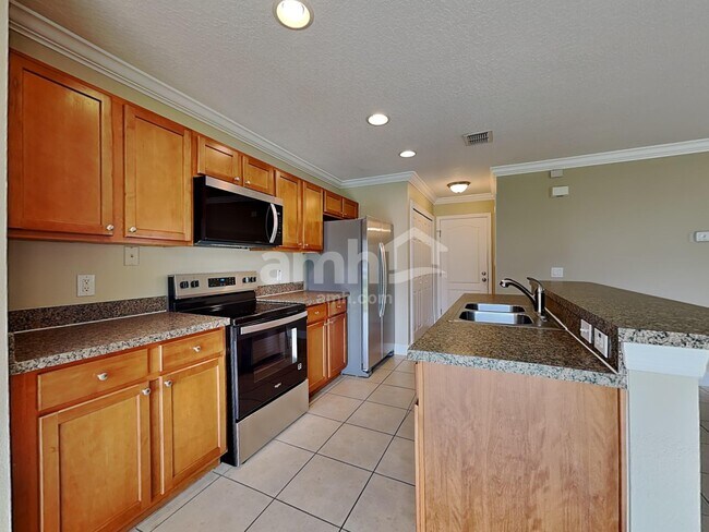 Building Photo - 1720 Portcastle Cir