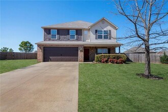 Building Photo - 5005 W Bay Ct