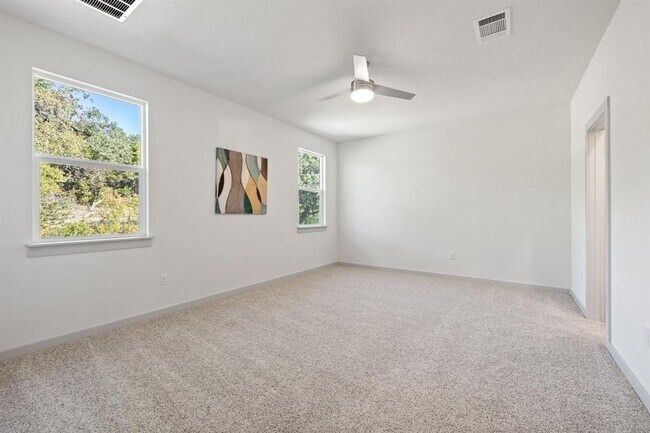 Building Photo - 212 Florenz Ln