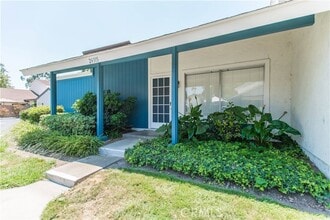Building Photo - 26315 Roundtree Ct