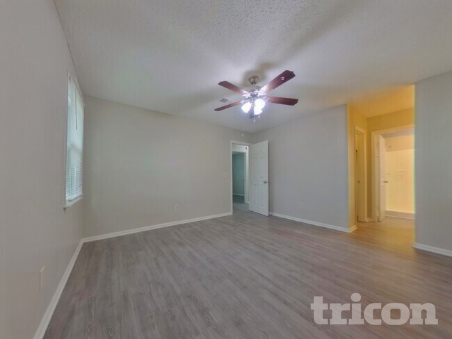 Building Photo - 424 Westridge Rd