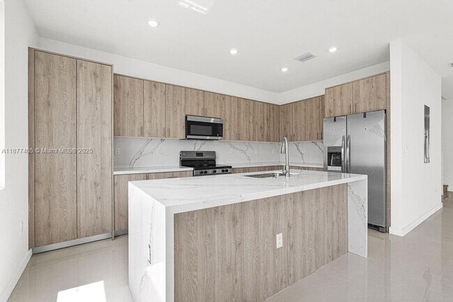 Building Photo - 22445 SW 125th Ave