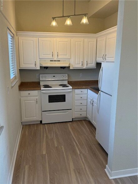 Building Photo - 7919 Bison Ave