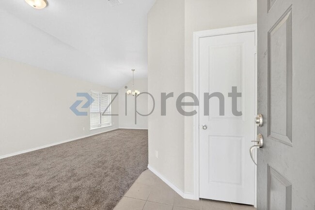 Building Photo - 1512 Chama Dr