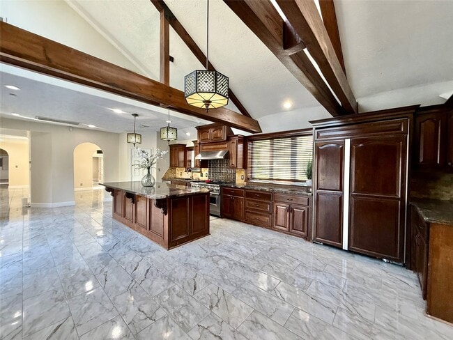 Building Photo - 2502 Lake Gardens Ct