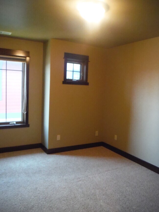 Building Photo - 3737 Laduke St