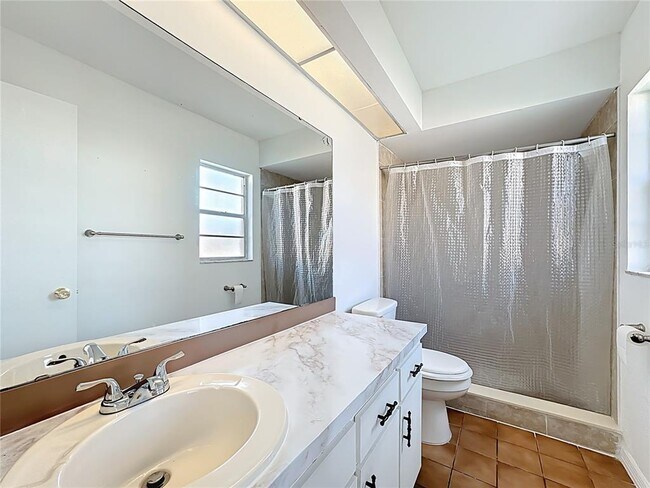 Building Photo - 739 Dromedary Dr