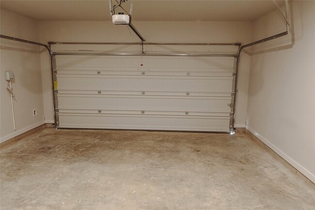 Building Photo - 8526 Blueberry Ash St