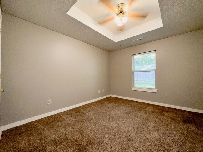 Building Photo - 1444-1446 N Dawn Drive