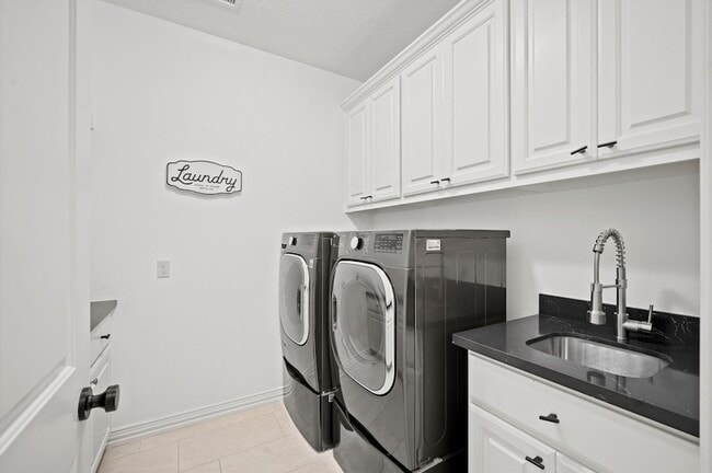 Building Photo - 2206 Summer Blossom Ln