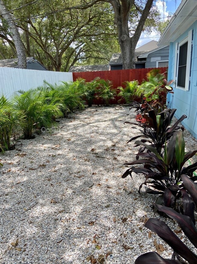 Building Photo - 740 52nd Ave N