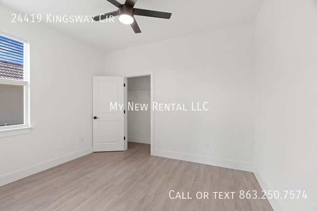 Building Photo - 24419 SW Kingsway Cir