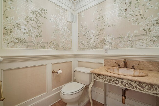 Building Photo - 1 Euclid Ave