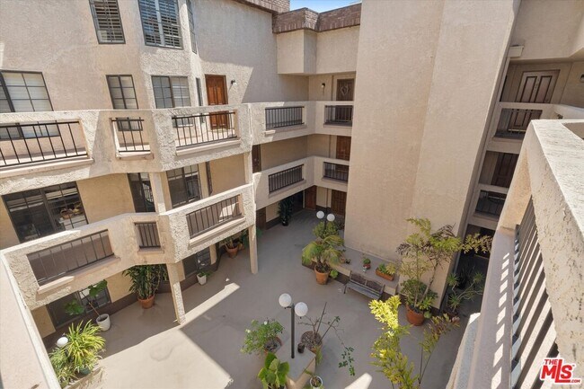 Building Photo - 12321 Ocean Park Blvd