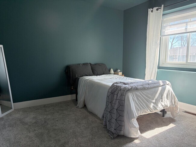 Building Photo - New Rental