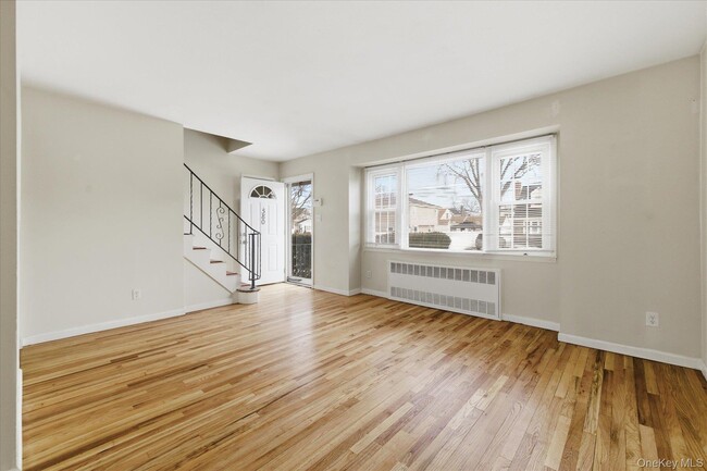 Building Photo - 580 Georgia St