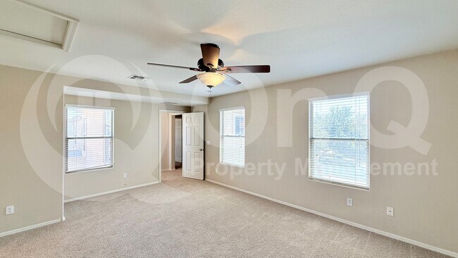 Building Photo - 21182 E Stonecrest Dr