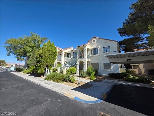 Building Photo - 4865 S Torrey Pines Dr