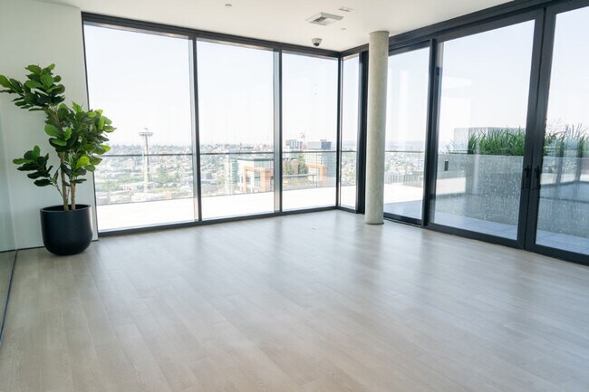 Building Photo - 2Bd/2Ba Seattle Condo