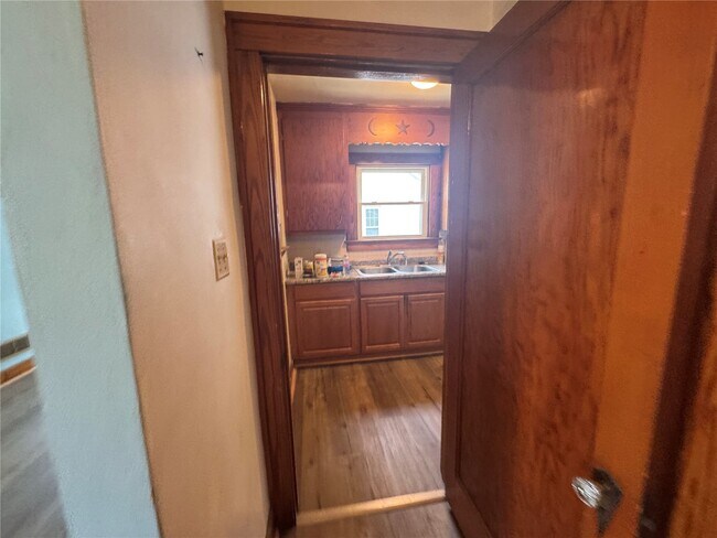 Building Photo - 1107 Bristow St
