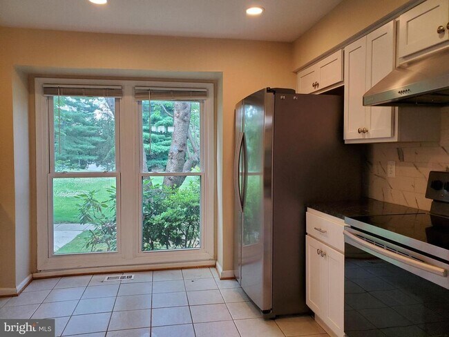 Building Photo - 14920 Forest Landing Cir