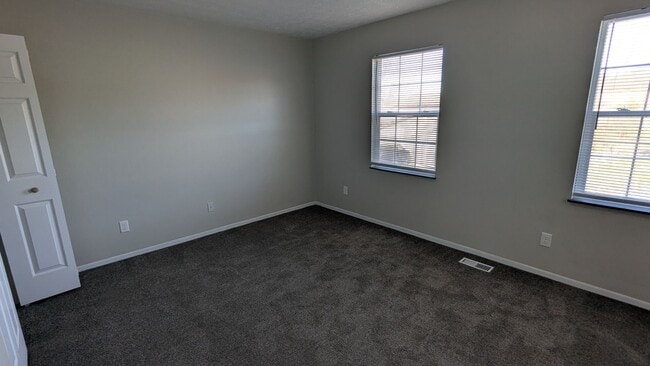 Building Photo - MN Cedar Village (859)