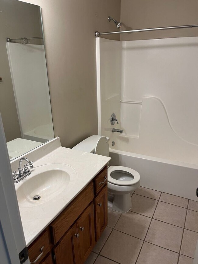 Building Photo - Corner Lot