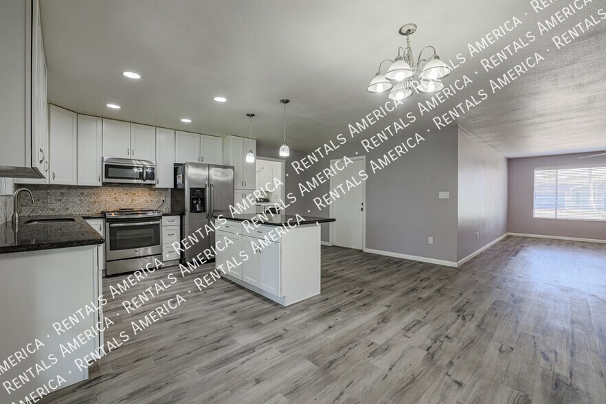 Building Photo - 6312 S College Ave