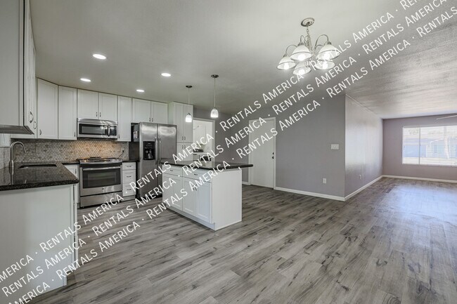 Building Photo - 6312 S College Ave