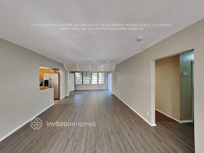 Building Photo - 2608 SW 34th Ave