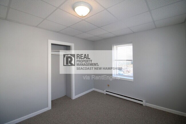 Building Photo - 10 Charles St