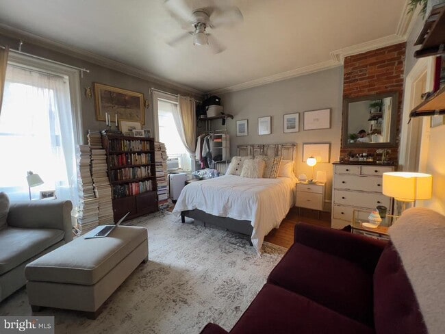 Building Photo - 257 S 20th St