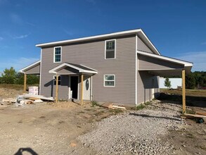 Building Photo - Laurel Flats LLC.