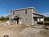 Building Photo - Laurel Flats LLC.