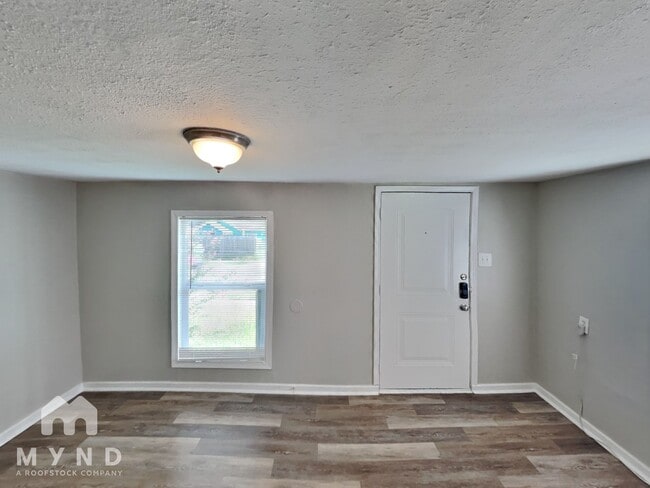 Building Photo - 2519 Goliad St