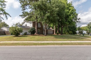 Building Photo - 105 Linnet Dr