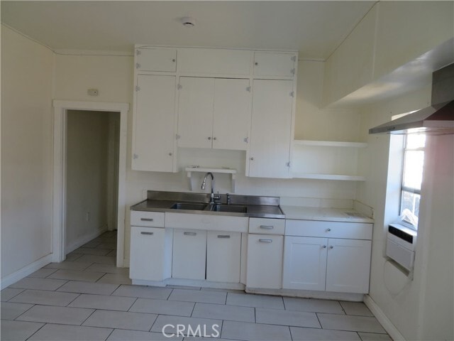 Building Photo - 3923 Normandie Ave