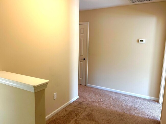 Building Photo - 2911 Maybry Dr