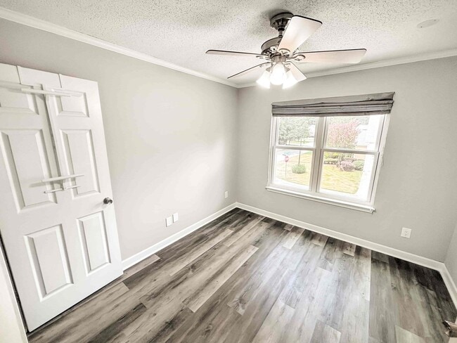 Building Photo - 3029 Vineyard Way